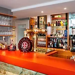 Отель Ibis Styles Cognac Шатобернар