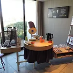 Ibis Styles Cognac Отель Шатобернар