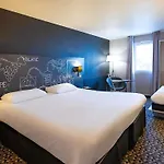 Отель Ibis Styles Cognac Шатобернар