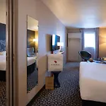 Ibis Styles Cognac Шатобернар