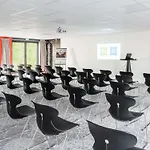 Ibis Styles Cognac Шатобернар