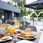 Ibis Styles Cognac 3* Шатобернар