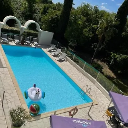 Ibis Styles Cognac 3*