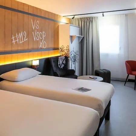 Ibis Styles Cognac מלון
