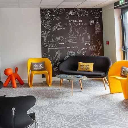 Ibis Styles Cognac מלון 3*