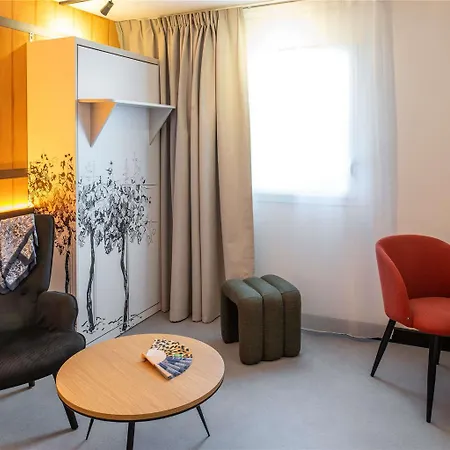 מלון Ibis Styles Cognac 3*